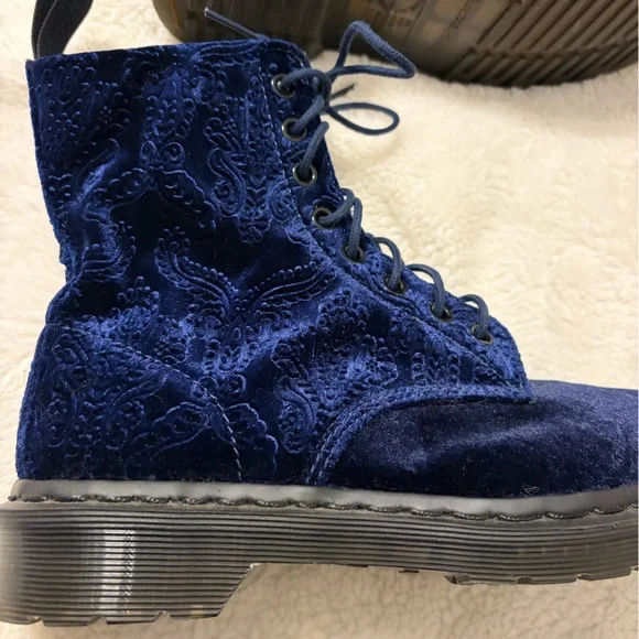 Dr. Martens 1460 Blue Brocade Velvet Emboss Lace Up Boot Size 6 - Picture 5 of 7
